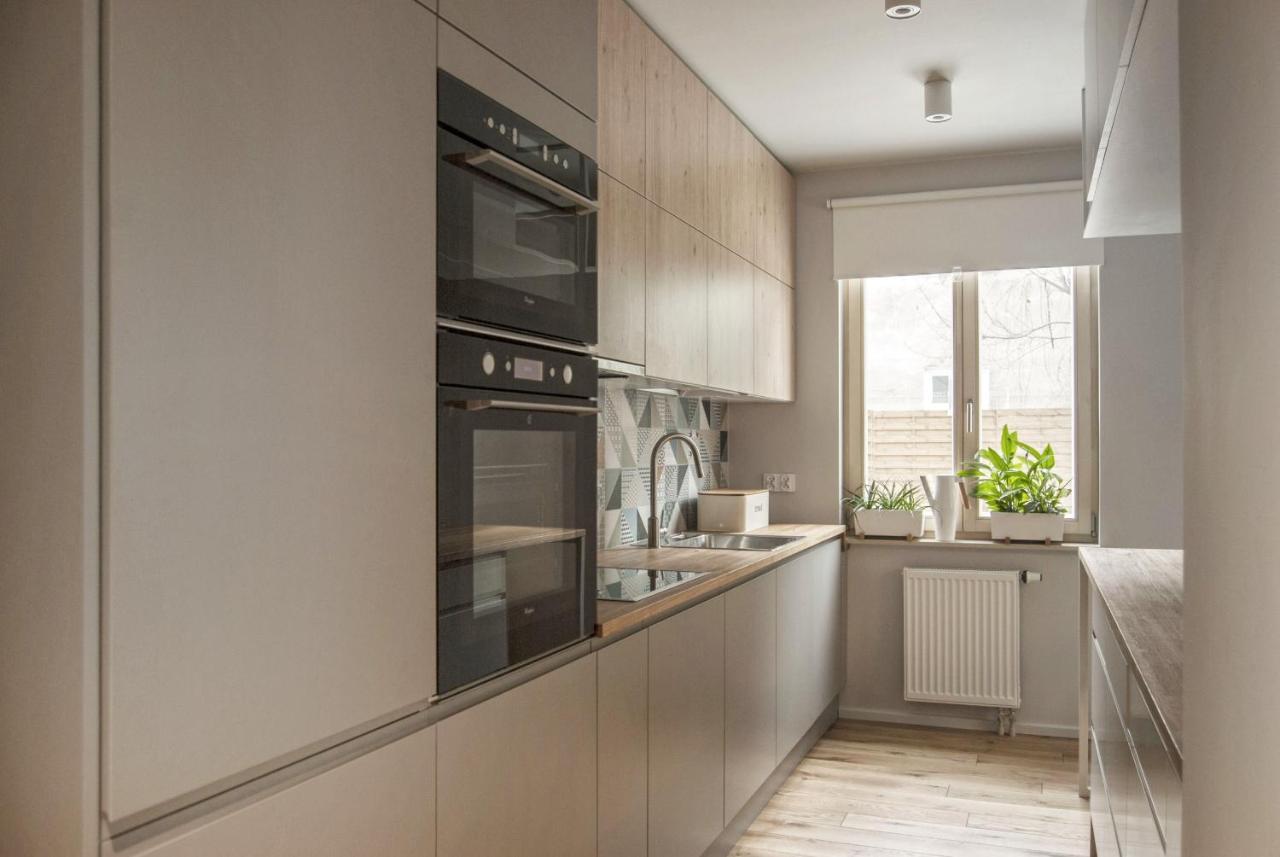 Charming Apartment With Garden, Only 1 Km To Wawel Castle By Noclegi Renters Cracovia Exterior foto